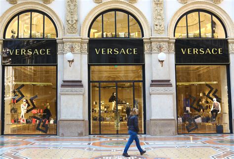 versace fondo blackstone|Versace Chooses Blackstone to Accelerate the Company’s Growth.